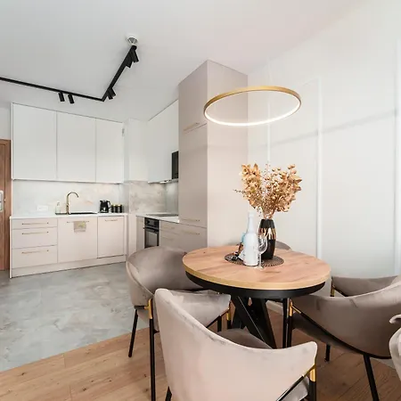 Delux Kasprowicza 20c Prywatny Parking Basen Sauna Oraz Silownia W Cenie Kolobrzeg