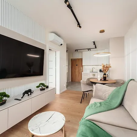 Delux Kasprowicza 20c Prywatny Parking Basen Sauna Oraz Silownia W Cenie Apartment Kolobrzeg